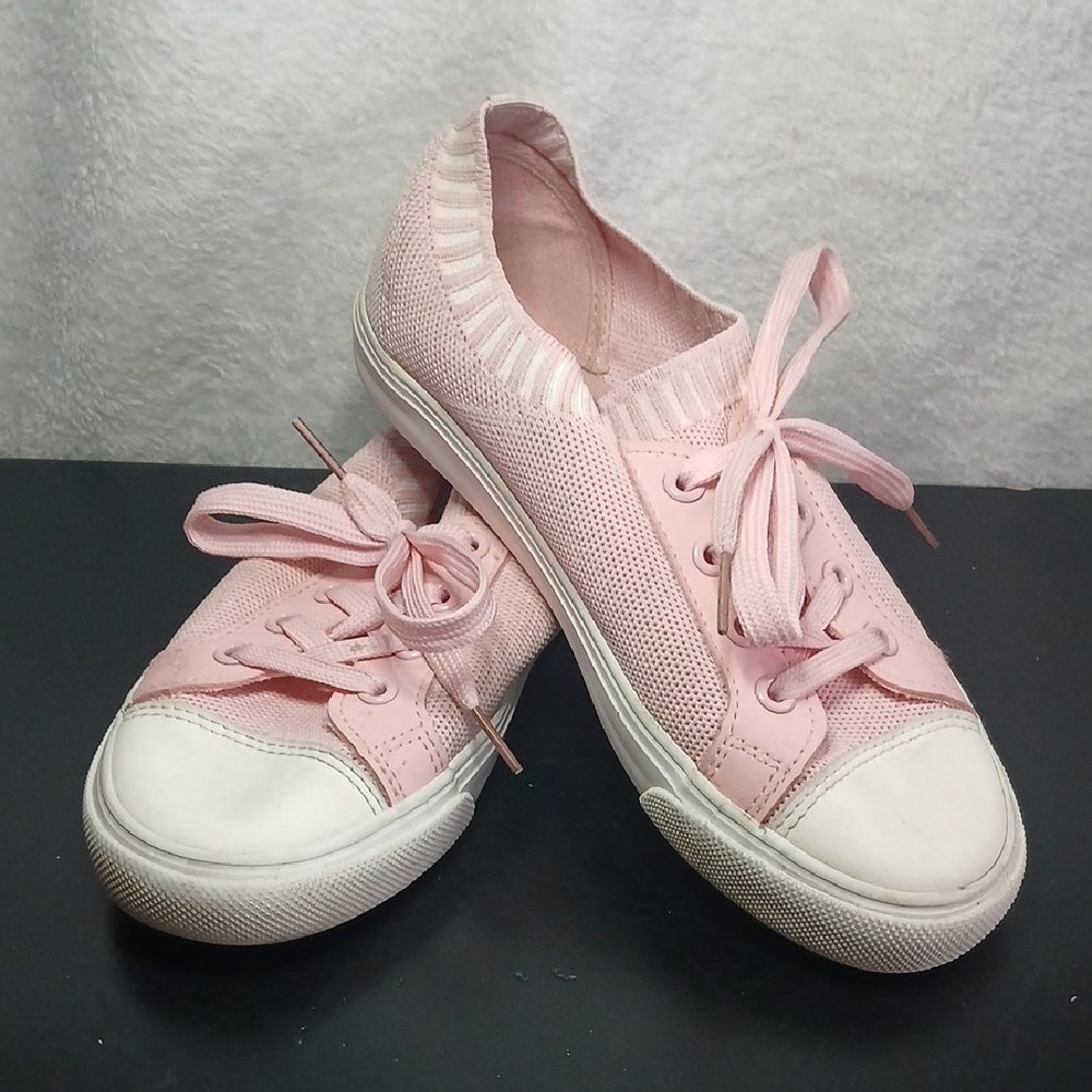 Olivia Miller Light Pink Women's Sneakers